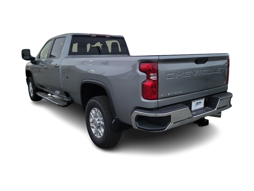 Thumbnail: 2026 Chevrolet Silverado 3500 - 4