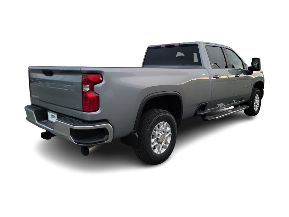 Thumbnail: 2026 Chevrolet Silverado 3500 - 17