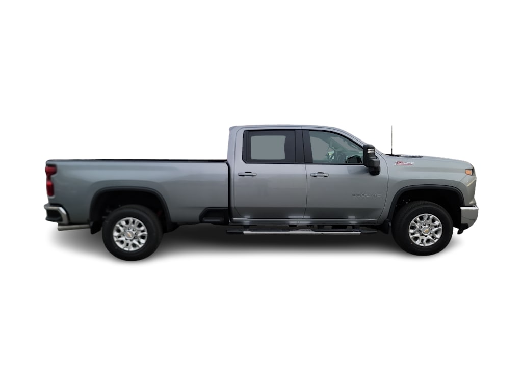 Thumbnail: 2026 Chevrolet Silverado 3500 - 18