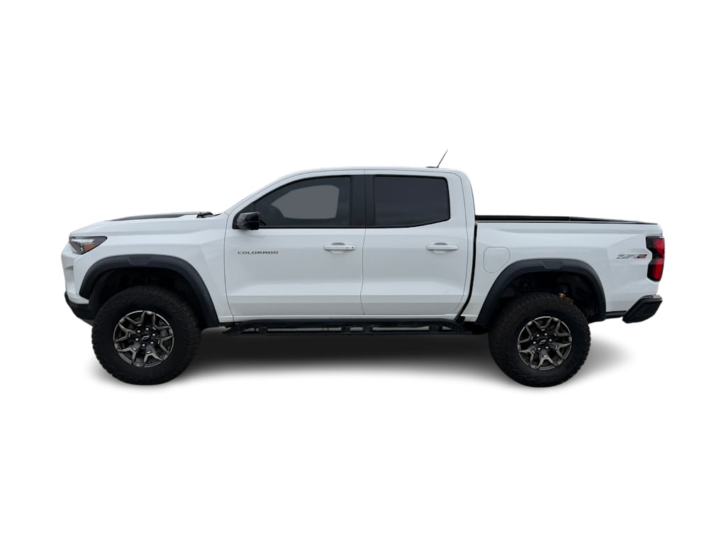 Thumbnail: 2024 Chevrolet Colorado - 3