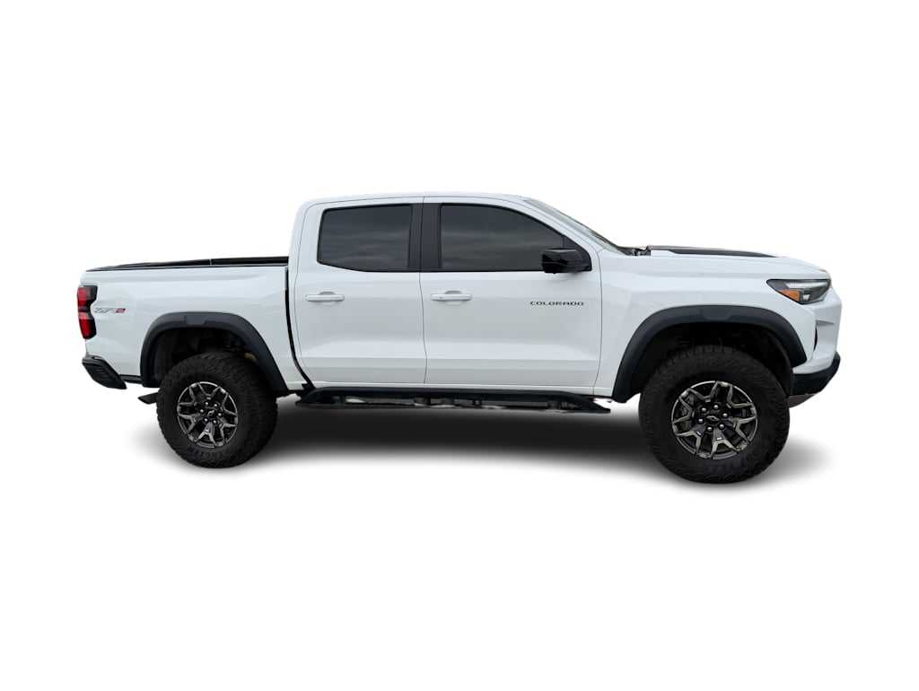 Thumbnail: 2024 Chevrolet Colorado - 19