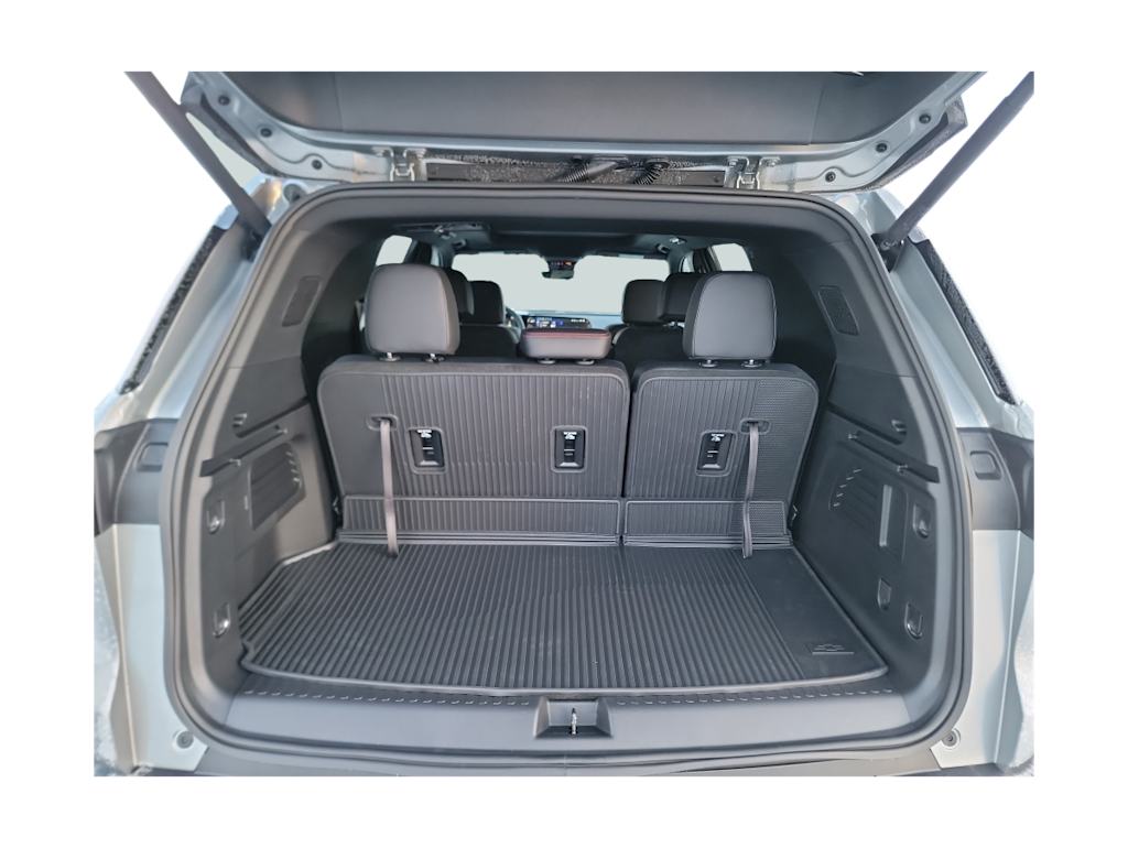 Thumbnail: 2026 Chevrolet Traverse - 15