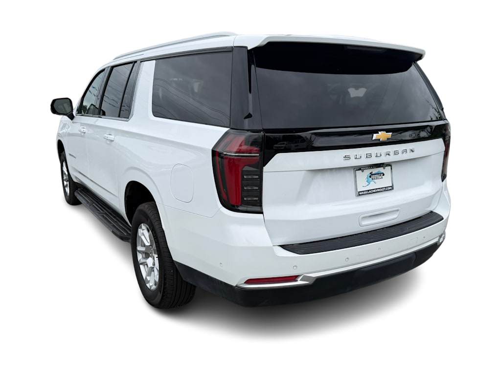 Thumbnail: 2025 Chevrolet Suburban - 4