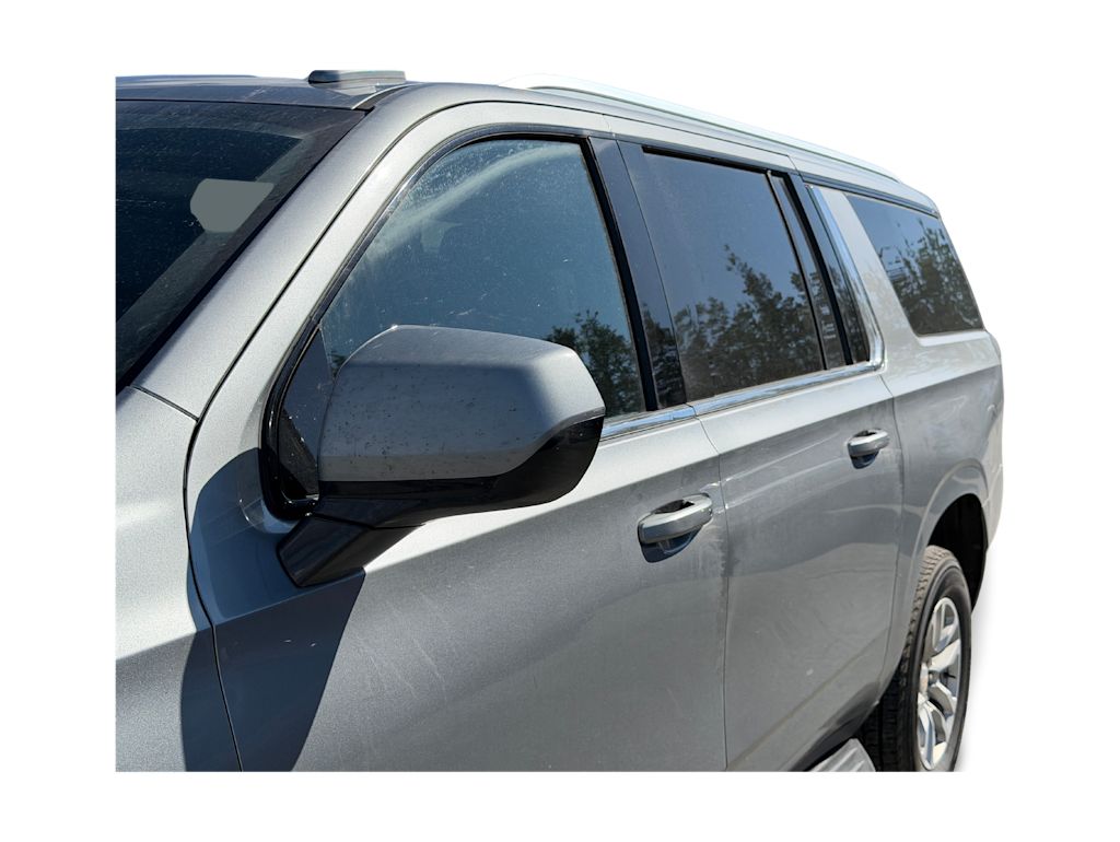 Thumbnail: 2023 Chevrolet Suburban - 14