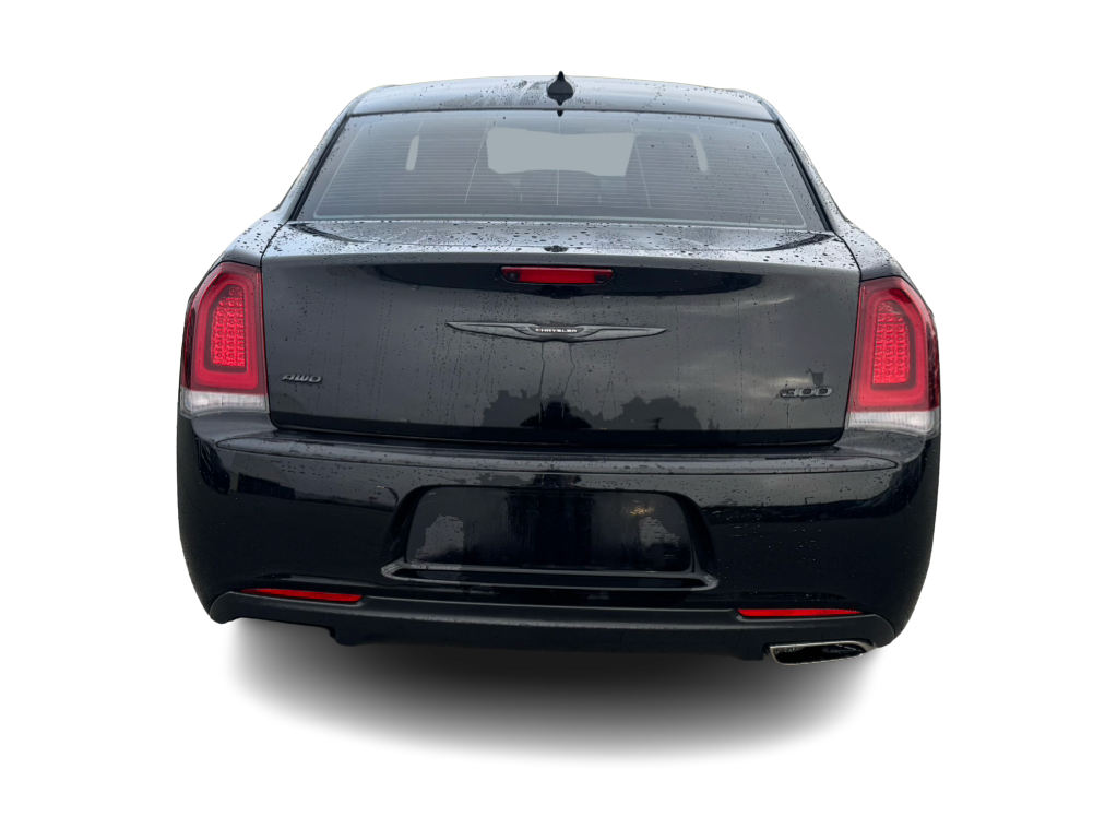 Thumbnail: 2022 Chrysler 300 - 4