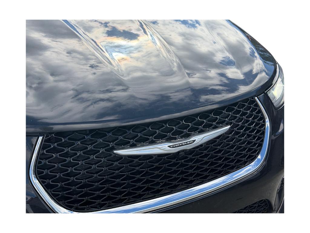 Thumbnail: 2024 Chrysler Pacifica - 16