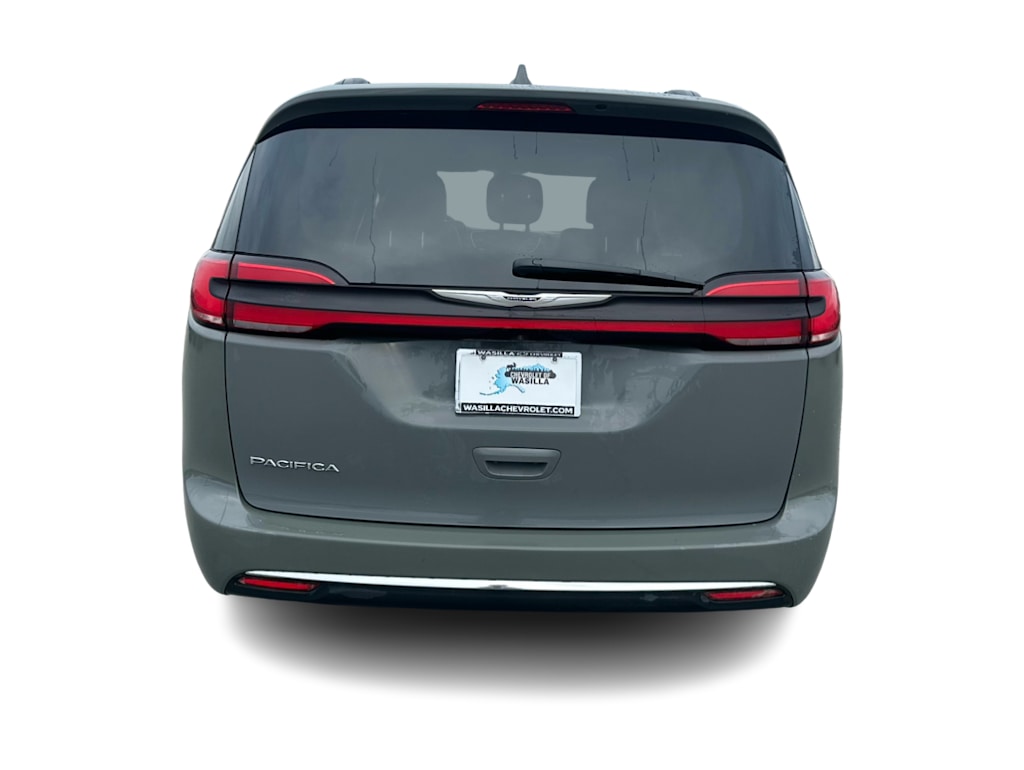 2022 Chrysler Pacifica Touring L 4