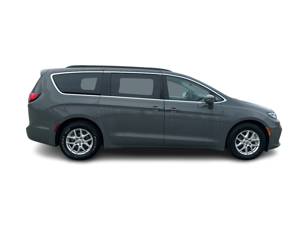 2022 Chrysler Pacifica Touring L 9