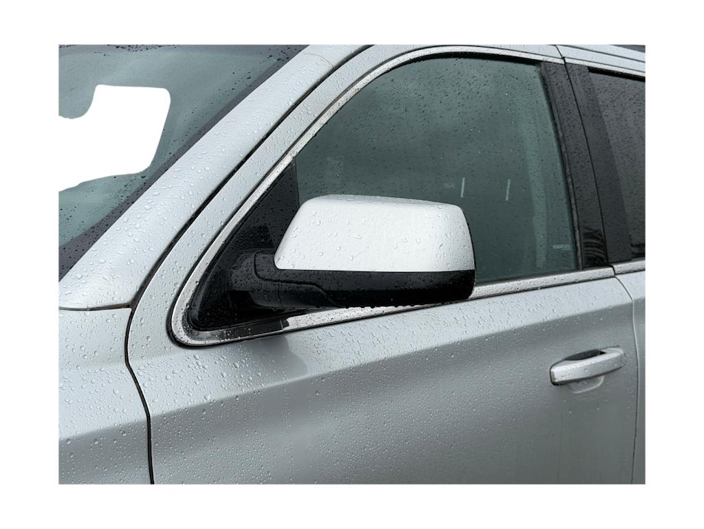 Thumbnail: 2023 Chrysler Voyager - 16
