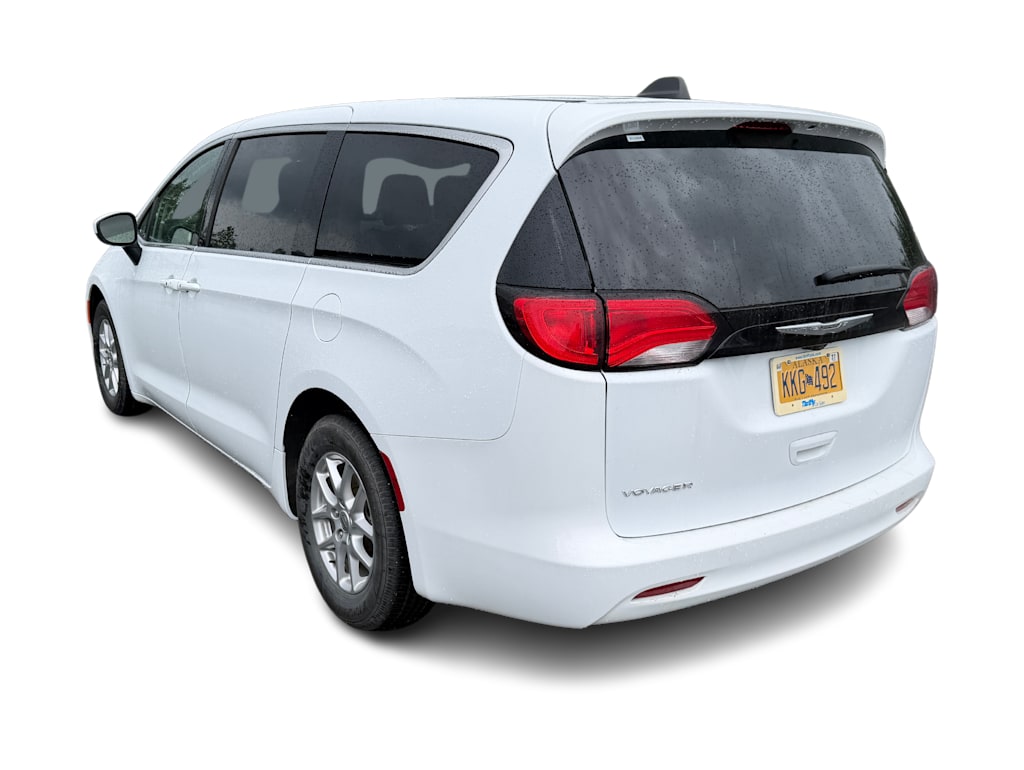 Thumbnail: 2025 Chrysler Pacifica - 3