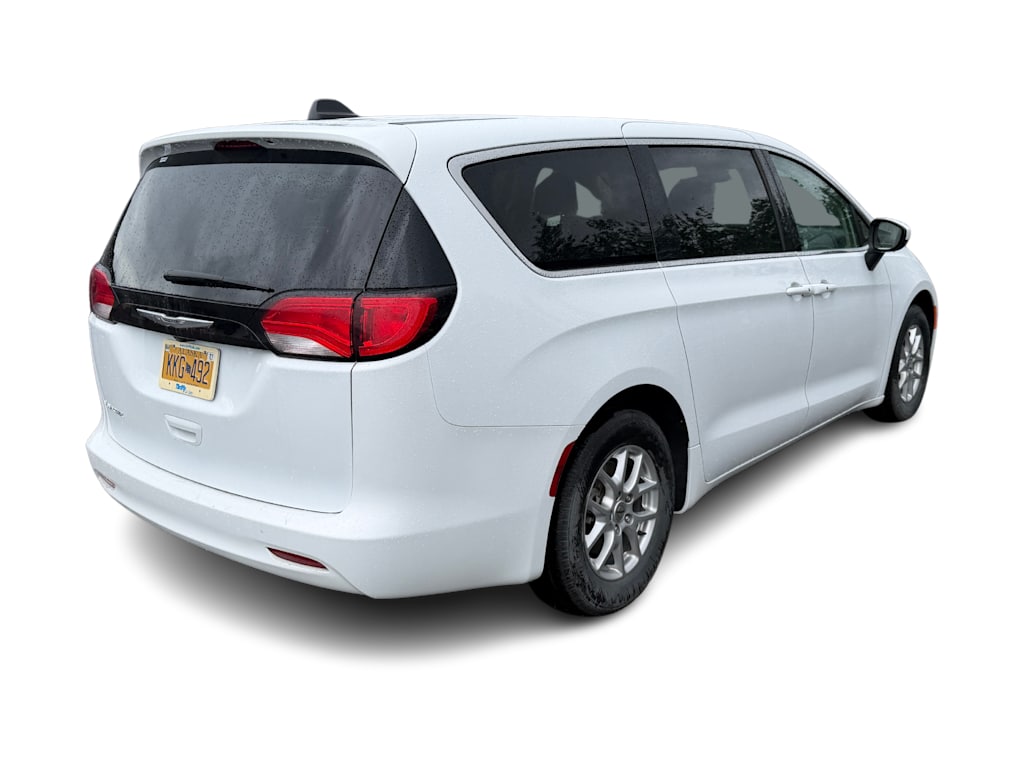 Thumbnail: 2025 Chrysler Pacifica - 11