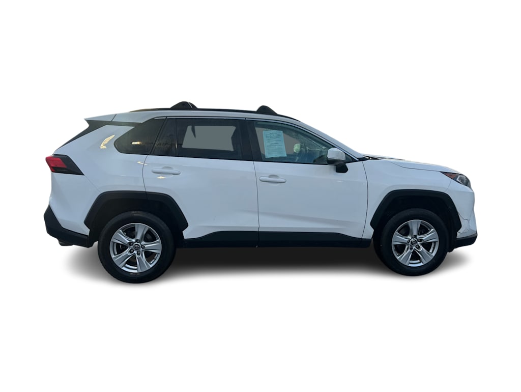 Thumbnail: 2019 Toyota RAV4 - 9
