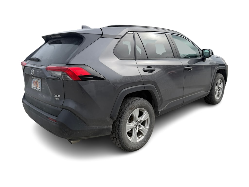 Thumbnail: 2021 Toyota RAV4 - 11
