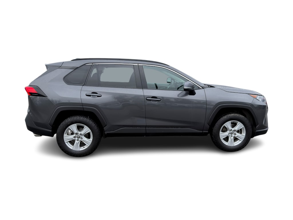 Thumbnail: 2021 Toyota RAV4 - 17