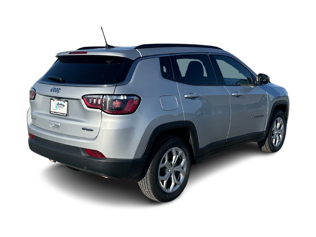 Thumbnail: 2024 Jeep Compass - 21