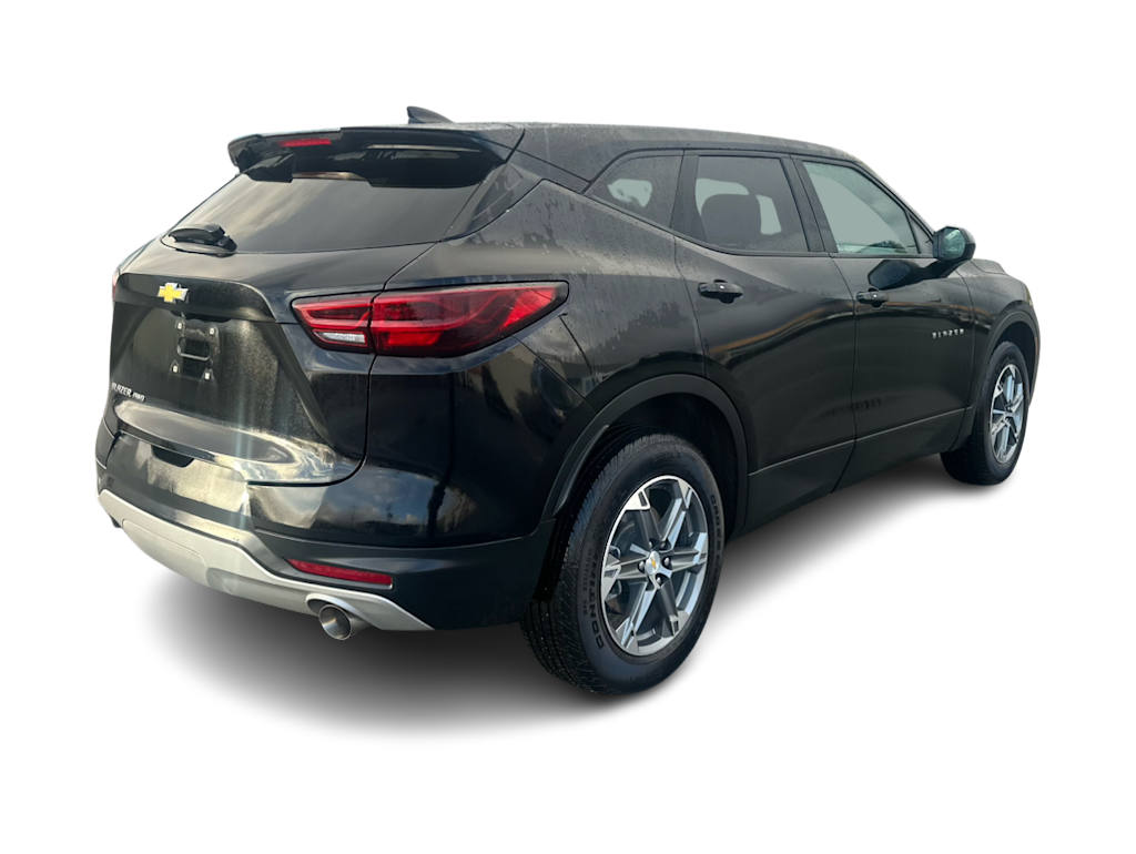 Thumbnail: 2023 Chevrolet Blazer - 8
