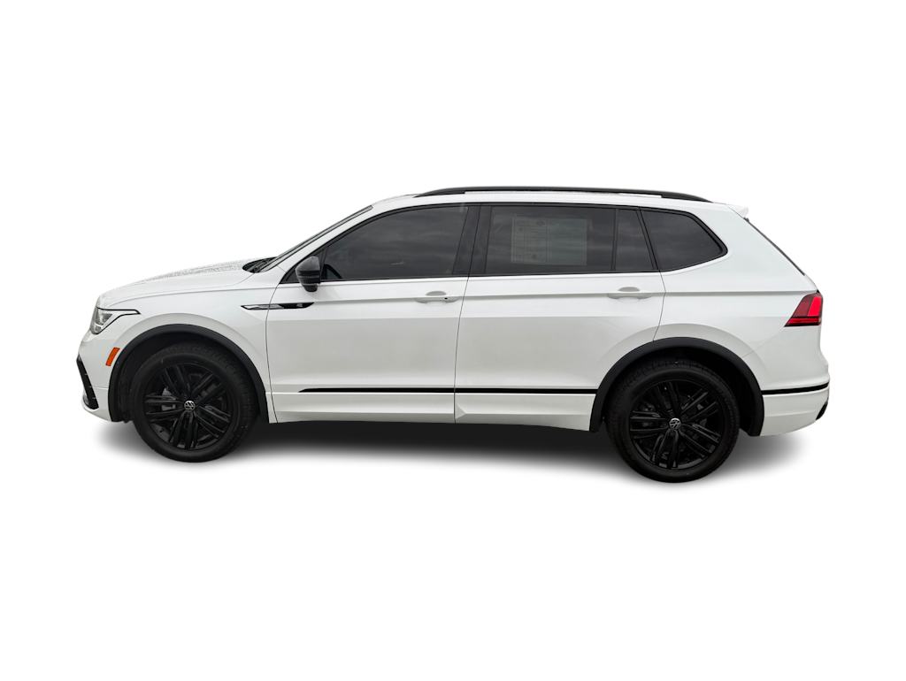 Thumbnail: 2022 Volkswagen Tiguan - 3