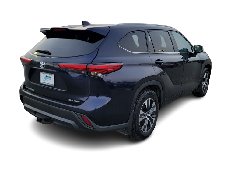 Thumbnail: 2022 Toyota Highlander - 18