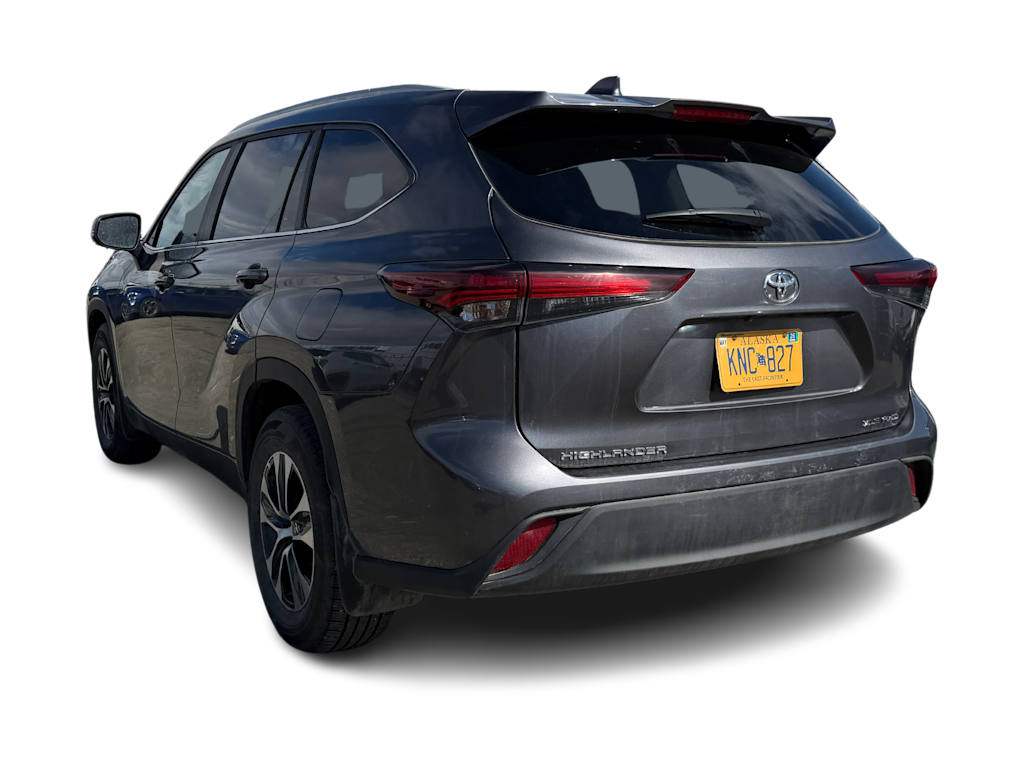 Thumbnail: 2024 Toyota Highlander - 3