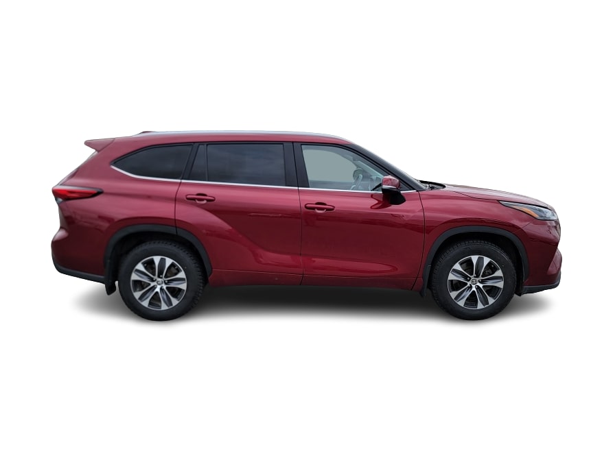 Thumbnail: 2023 Toyota Highlander - 20