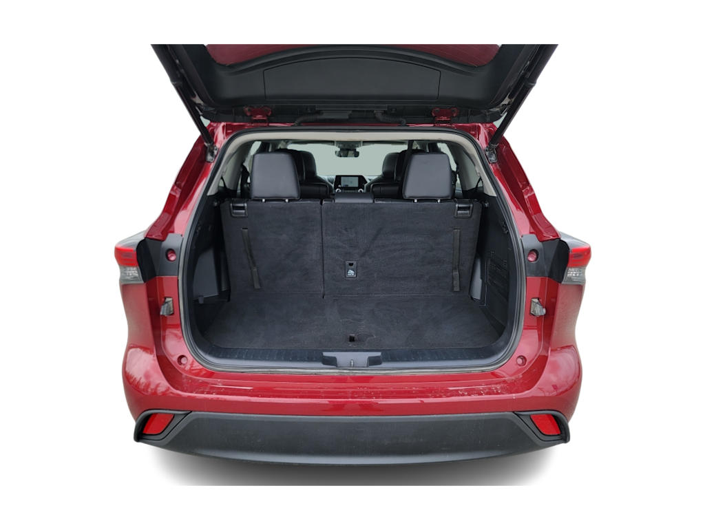 Thumbnail: 2023 Toyota Highlander - 16