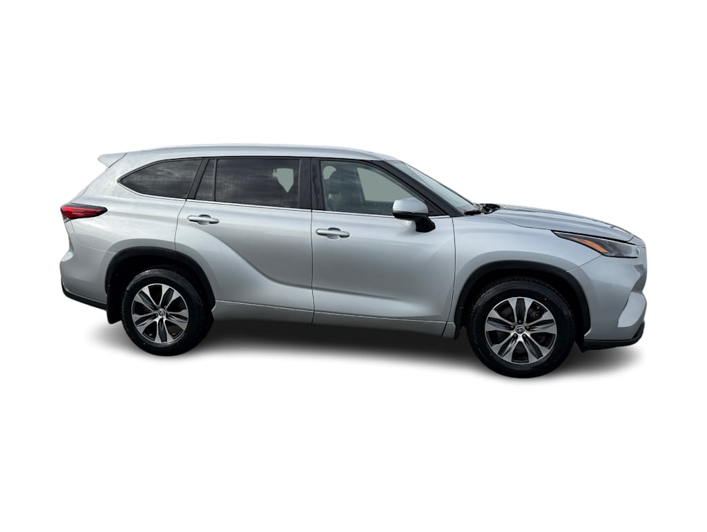 Thumbnail: 2023 Toyota Highlander - 10