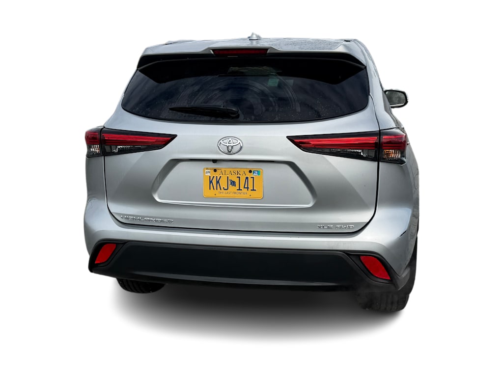 Thumbnail: 2023 Toyota Highlander - 4