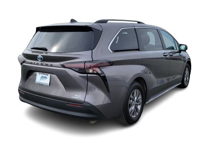 Thumbnail: 2023 Toyota Sienna - 18