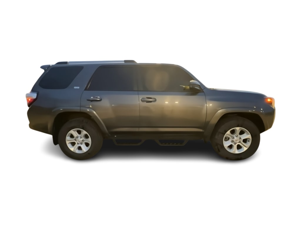 2022 Toyota 4Runner SR5 17