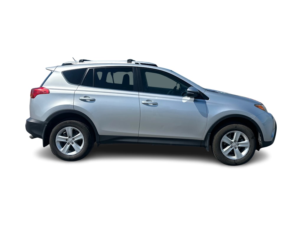 2013 Toyota RAV4 XLE 8