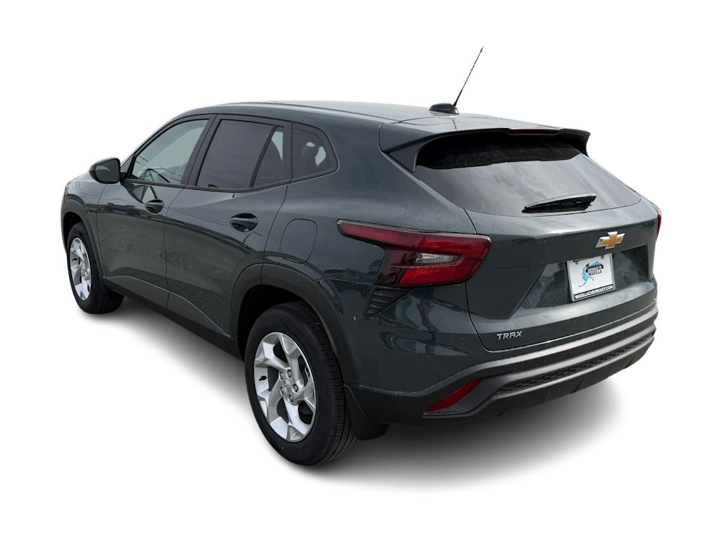 Thumbnail: 2026 Chevrolet Trax - 4