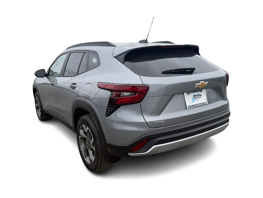 Thumbnail: 2026 Chevrolet Trax - 4