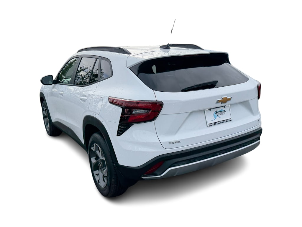 Thumbnail: 2026 Chevrolet Trax - 4