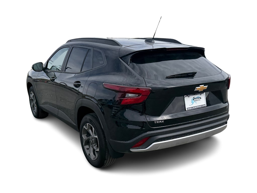 Thumbnail: 2026 Chevrolet Trax - 4