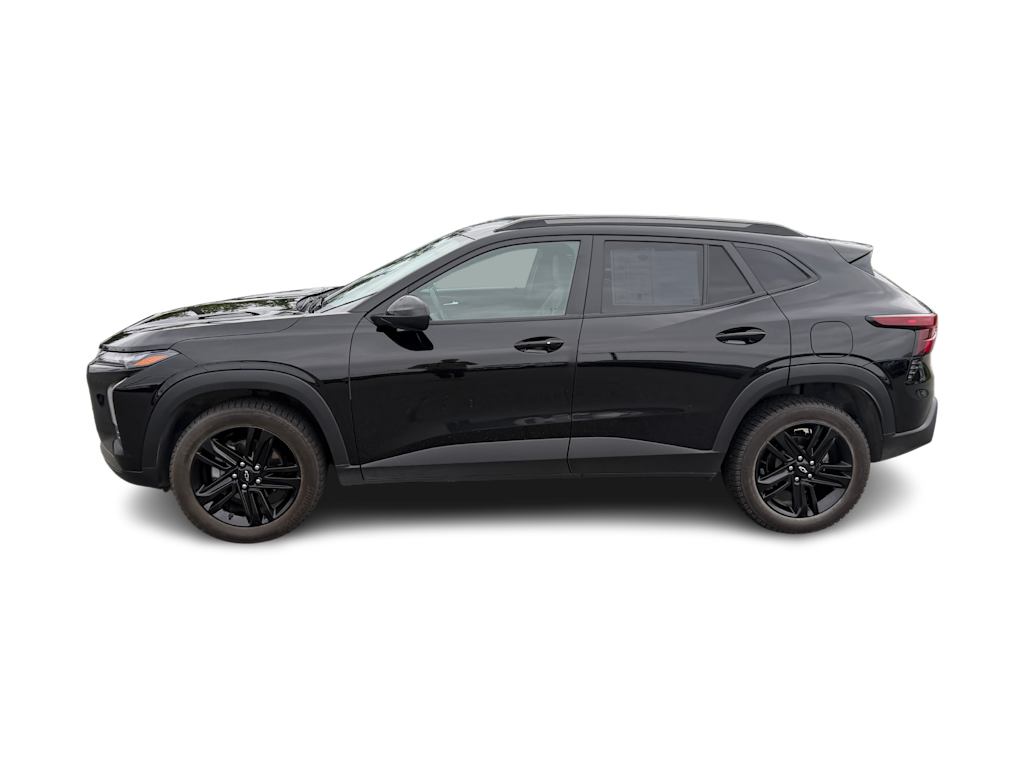 Thumbnail: 2024 Chevrolet Trax - 3
