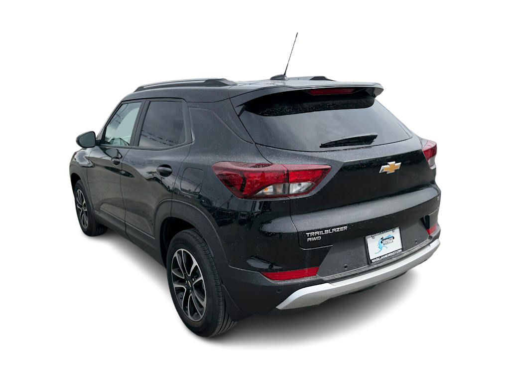 Thumbnail: 2026 Chevrolet TrailBlazer - 4