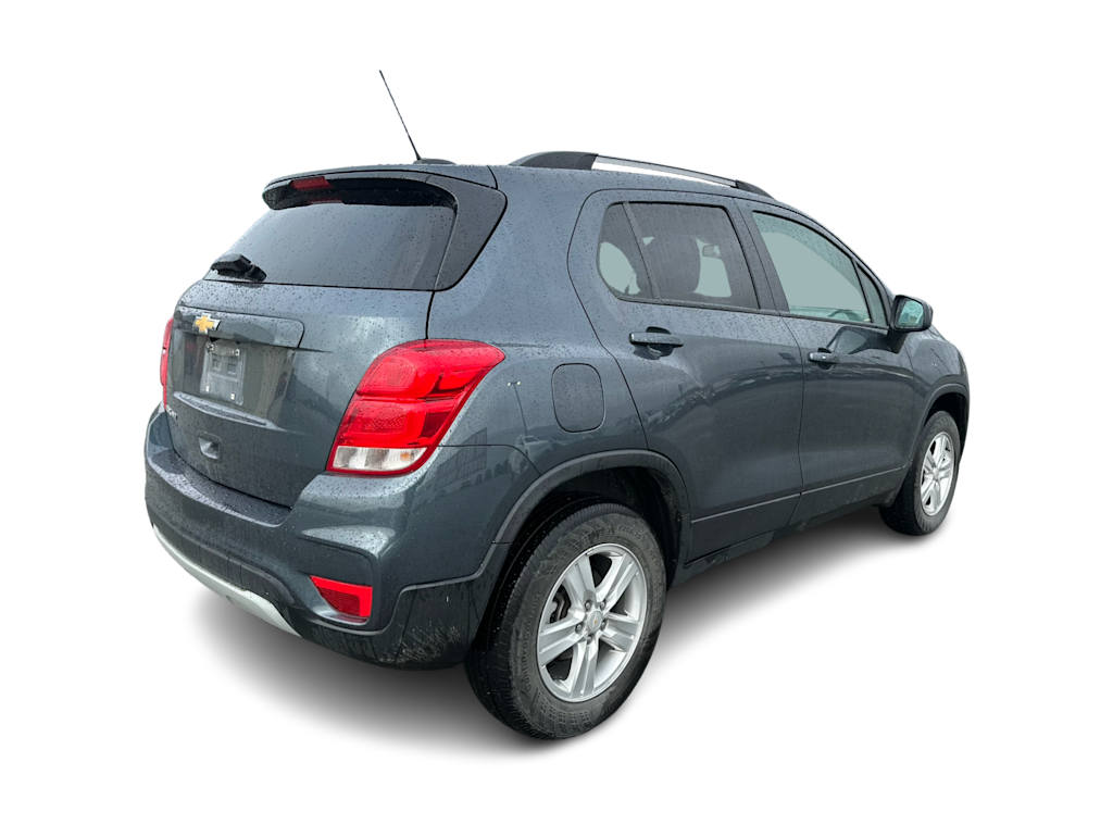 Thumbnail: 2022 Chevrolet Trax - 8