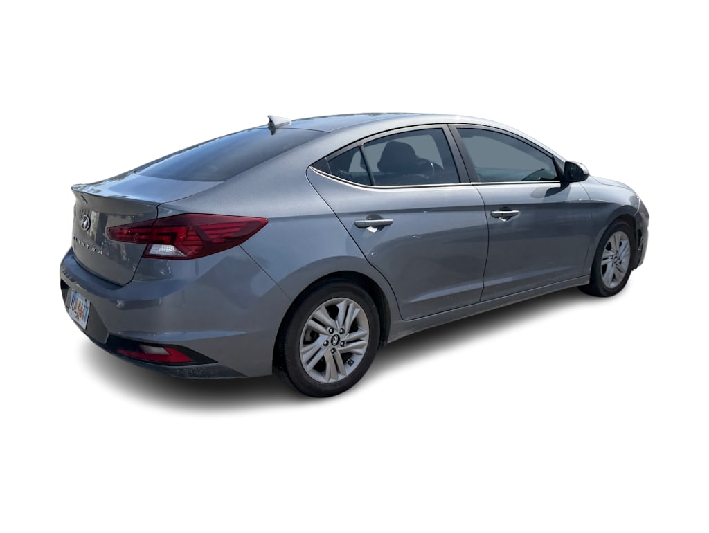 Thumbnail: 2019 Hyundai Elantra - 11