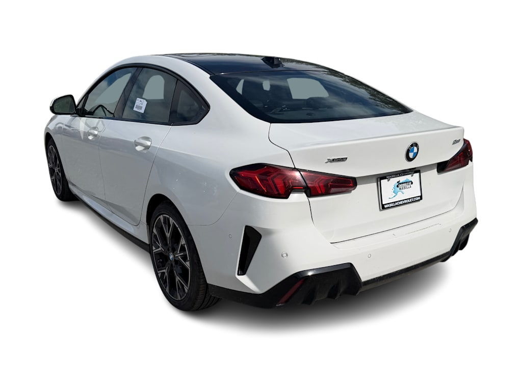 Thumbnail: 2025 BMW 2 Series - 4