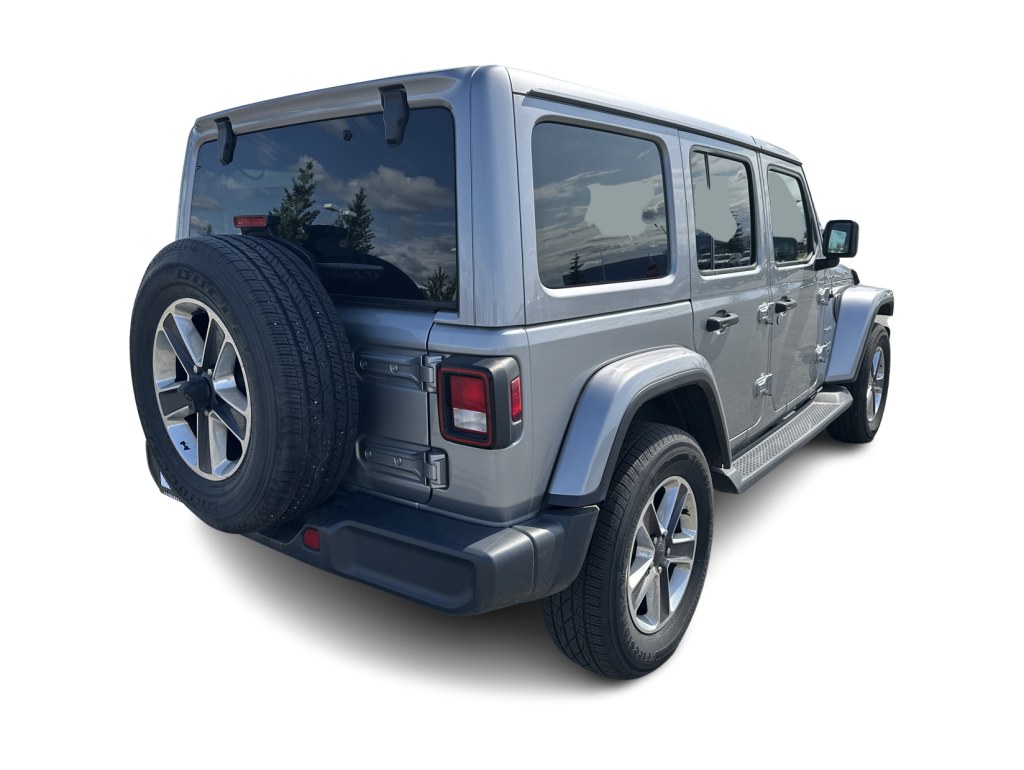 2020 Jeep Wrangler Unlimited Sahara 18