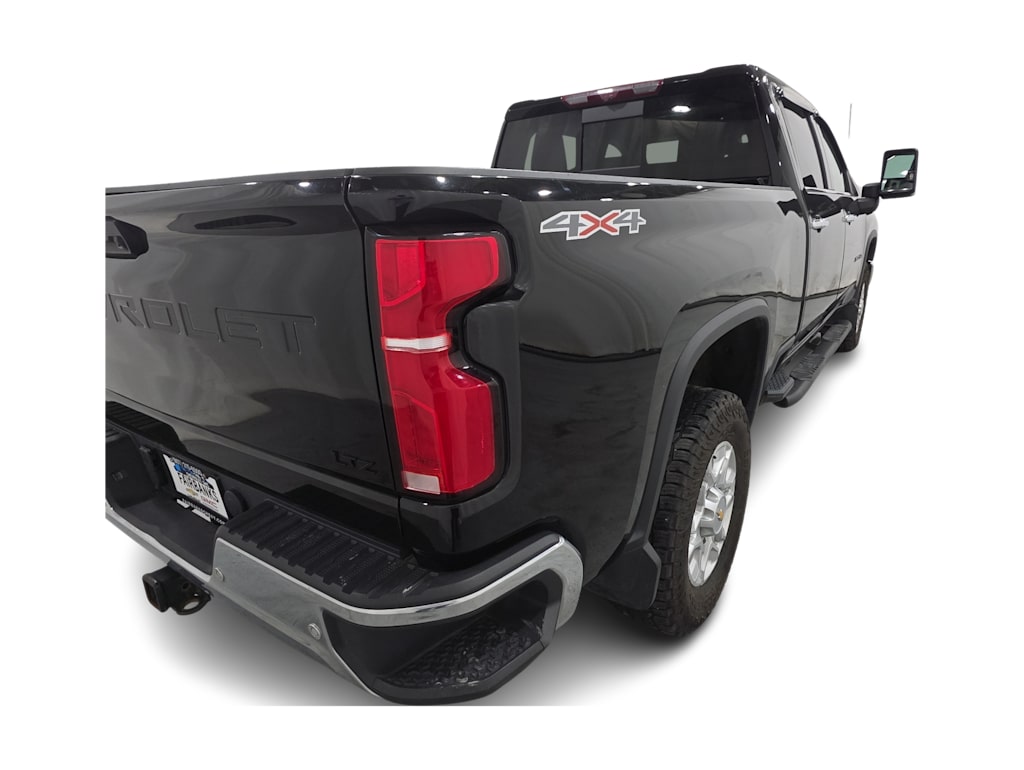 Thumbnail: 2024 Chevrolet Silverado 3500 - 14