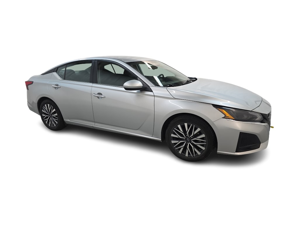 Thumbnail: 2023 Nissan Altima - 17