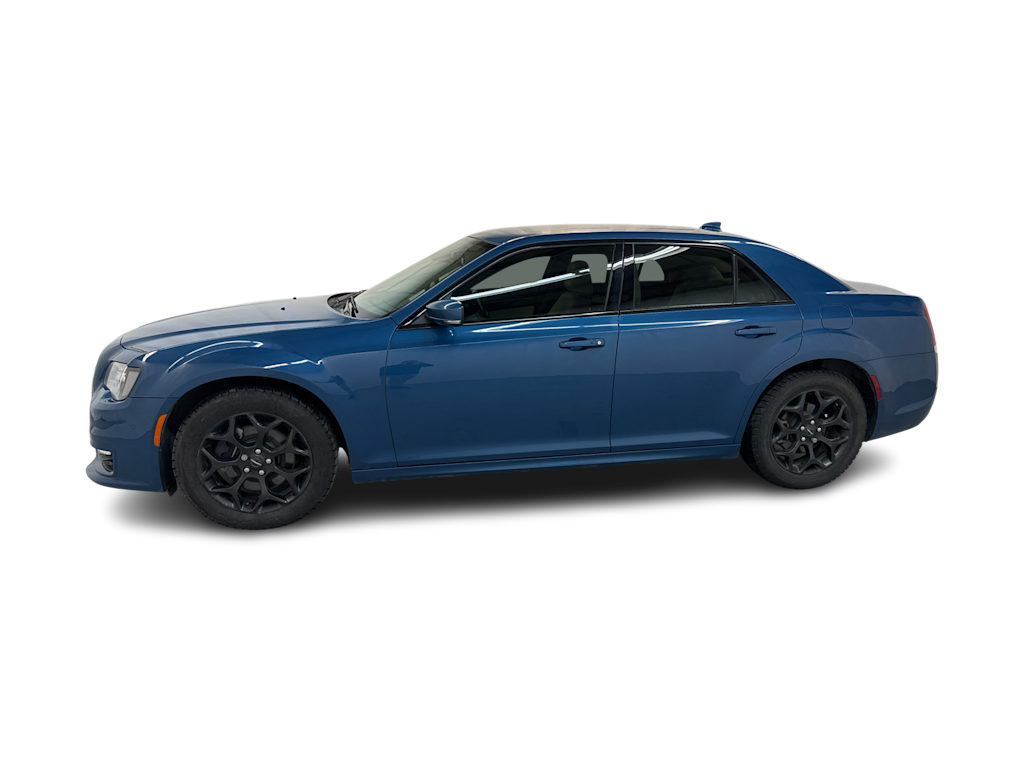 2021 Chrysler 300 Touring 13