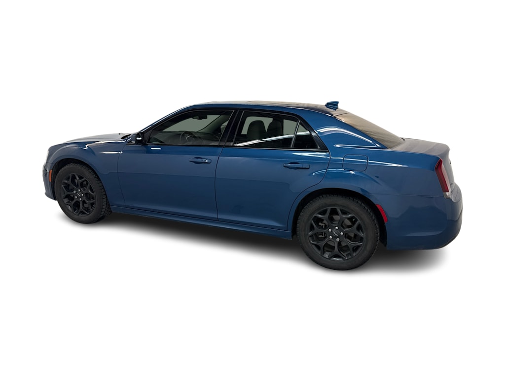 2021 Chrysler 300 Touring 14