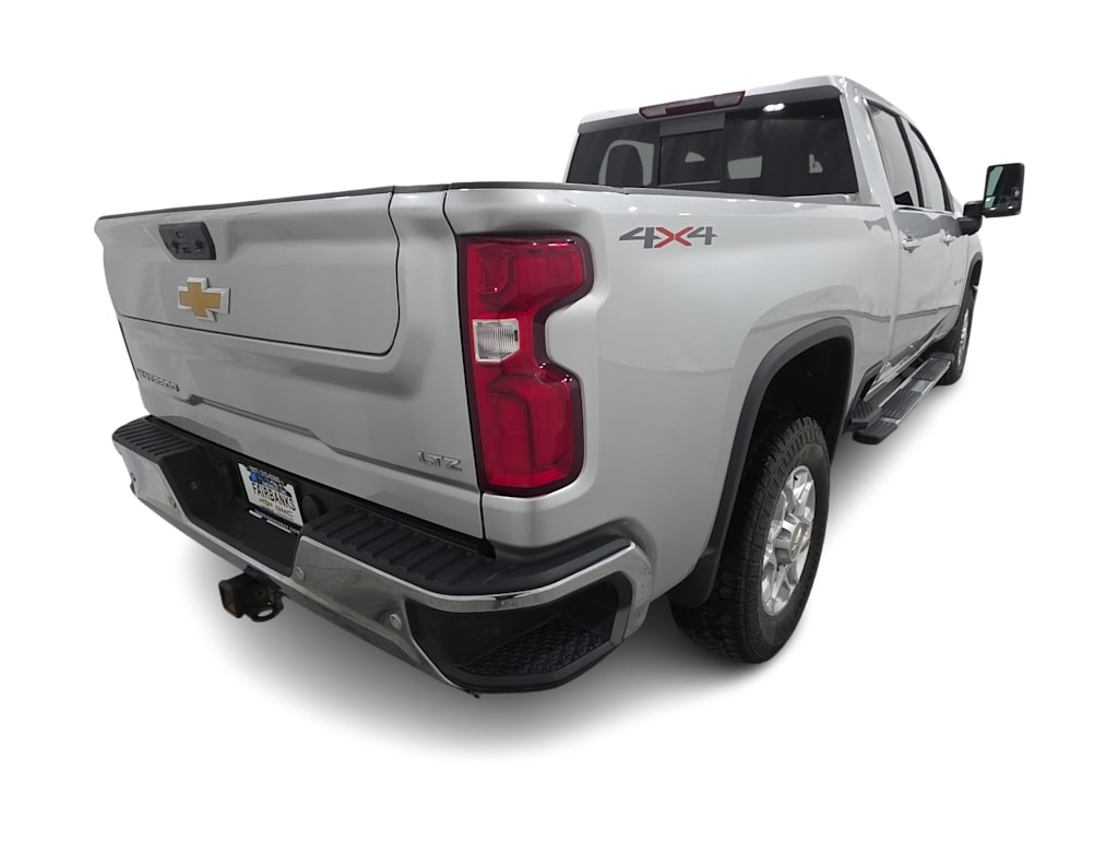 Thumbnail: 2022 Chevrolet Silverado 3500 - 13