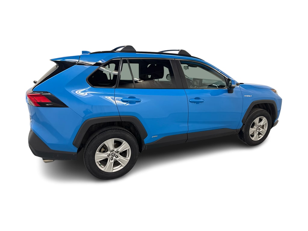 2021 Toyota RAV4 XLE 16