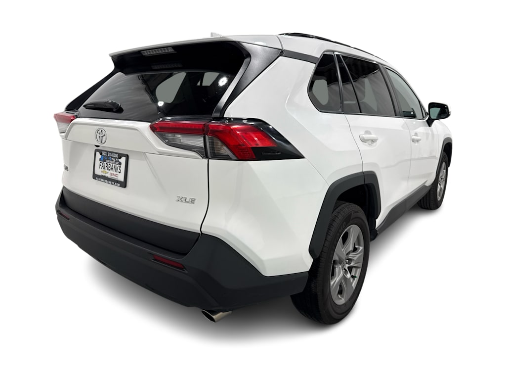 Thumbnail: 2023 Toyota RAV4 - 15