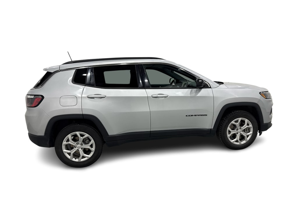 Thumbnail: 2024 Jeep Compass - 17