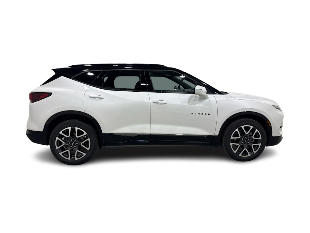 Thumbnail: 2023 Chevrolet Blazer - 18
