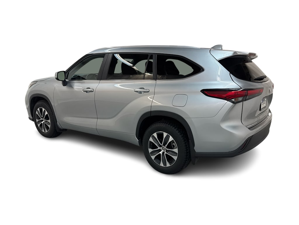 2023 Toyota Highlander XLE 4